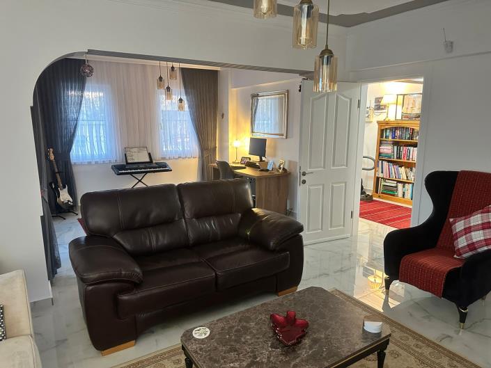 Image No.18-4 Bed Villa / Detached for sale