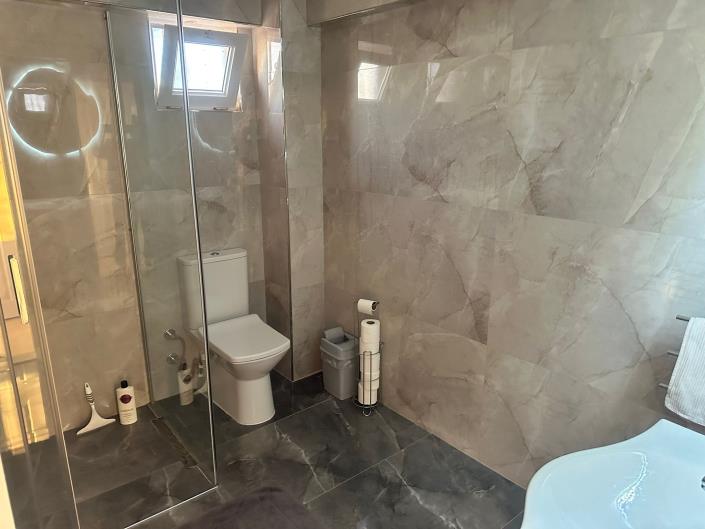 Image No.31-4 Bed Villa / Detached for sale