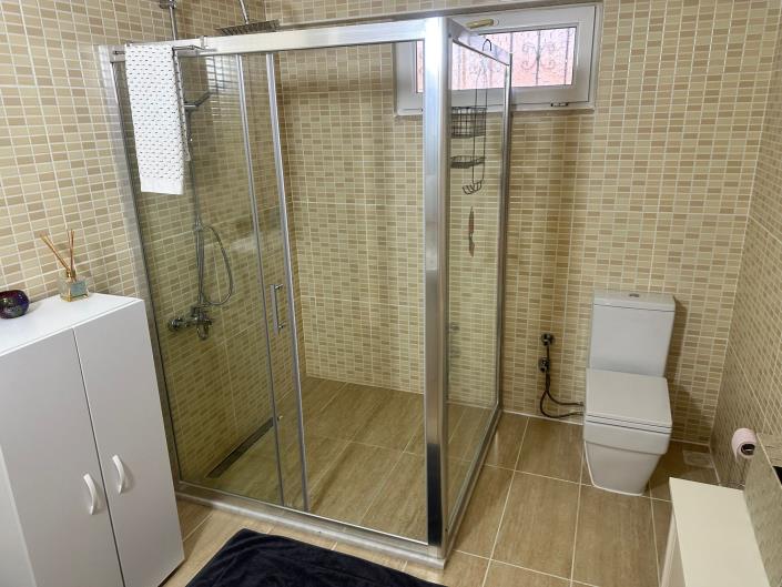 Image No.34-4 Bed Villa / Detached for sale