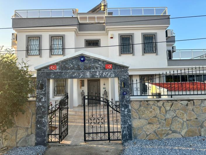 Image No.3-4 Bed Villa / Detached for sale