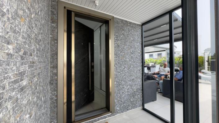 Image No.14-9 Bed Villa / Detached for sale