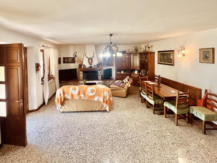 Image No.13-3 Bed Country House for sale