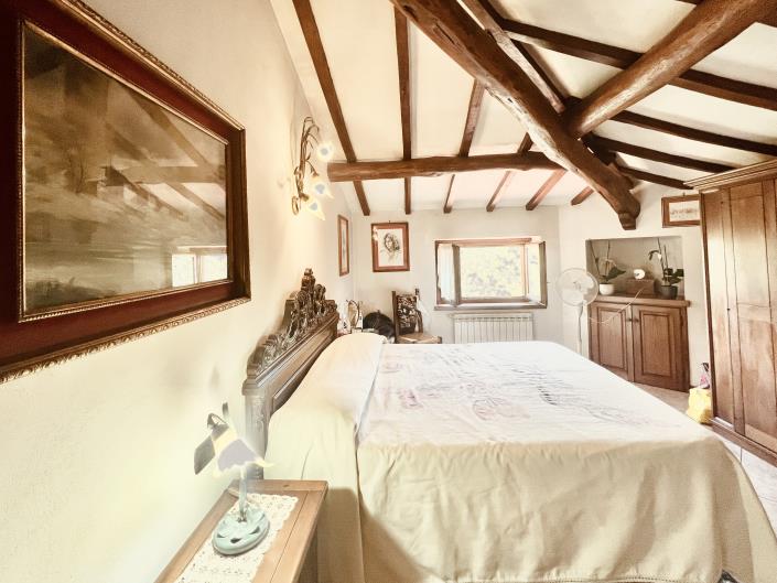 Image No.26-3 Bed Country House for sale