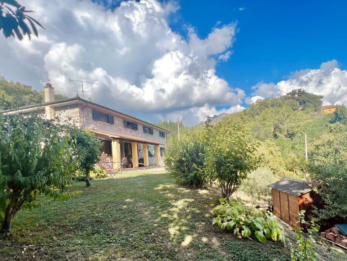 Image No.23-3 Bed Country House for sale