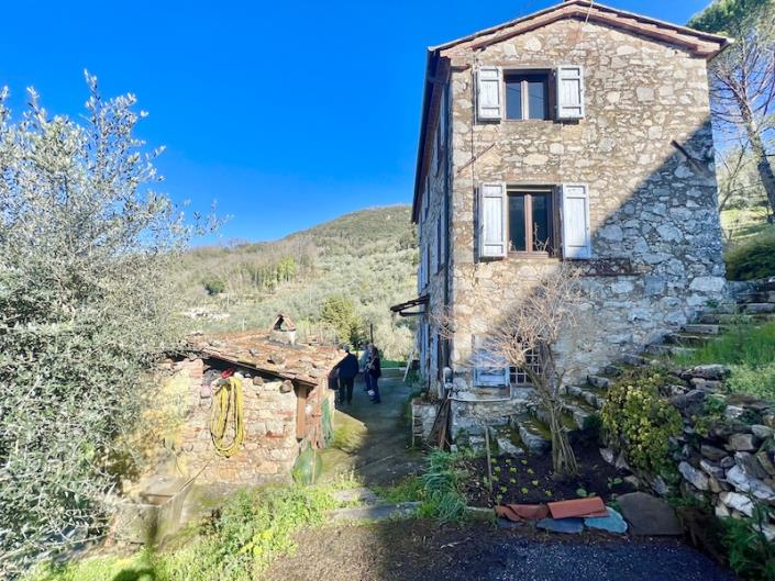 Image No.11-3 Bed Country House for sale