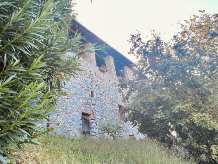 Image No.10-2 Bed Country House for sale