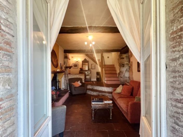 Image No.6-2 Bed Country House for sale