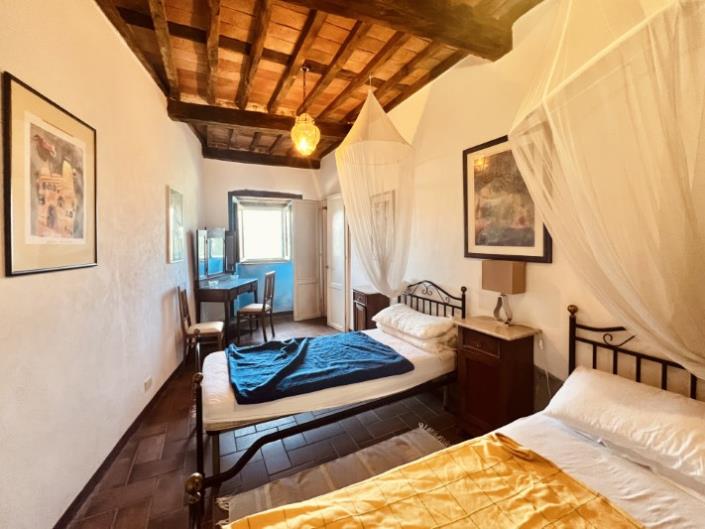 Image No.26-2 Bed Country House for sale