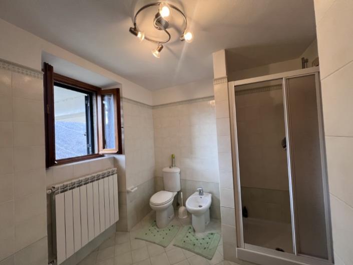 Image No.30-4 Bed Village House for sale