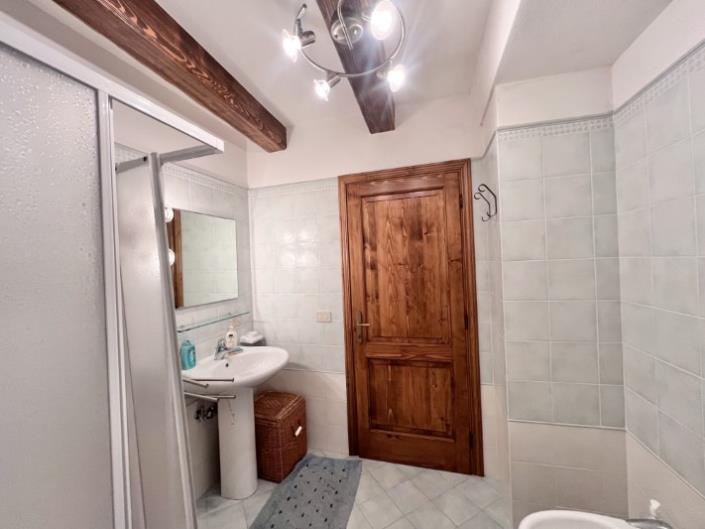 Image No.24-4 Bed Village House for sale