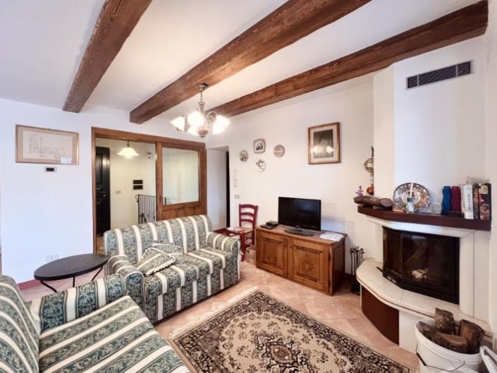 Image No.9-4 Bed Village House for sale