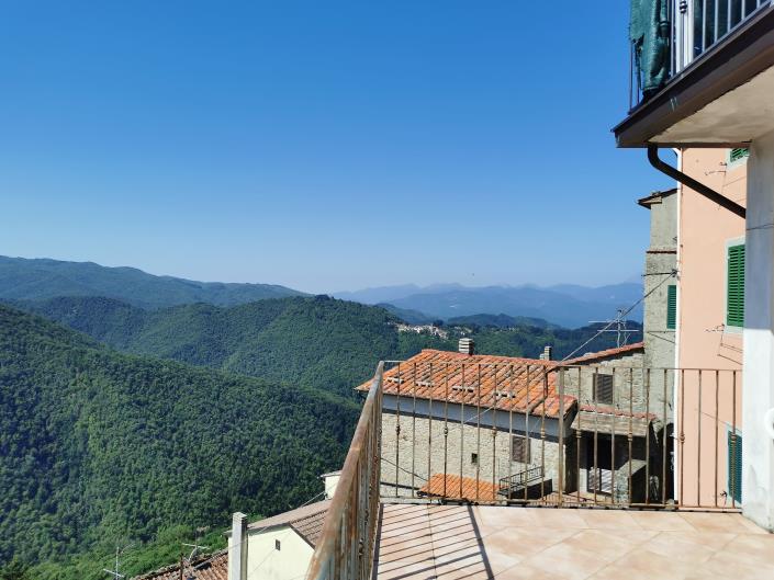 Image No.17-4 Bed Village House for sale