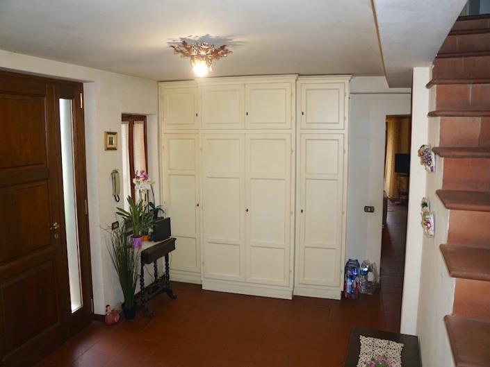 Image No.11-5 Bed House for sale