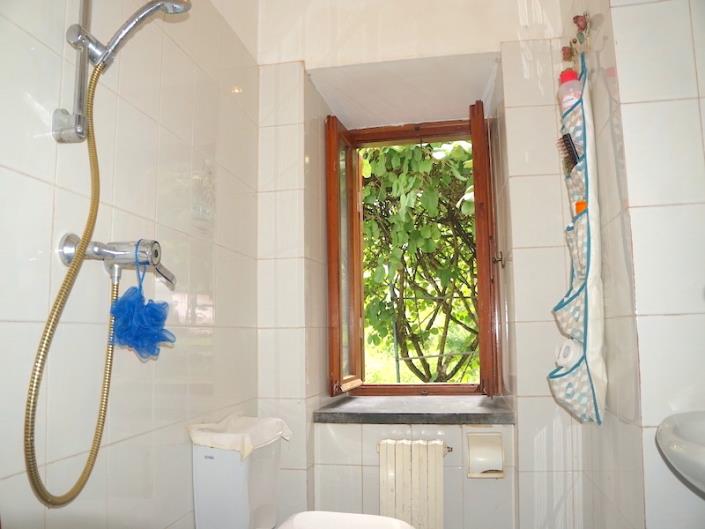 Image No.17-5 Bed House for sale