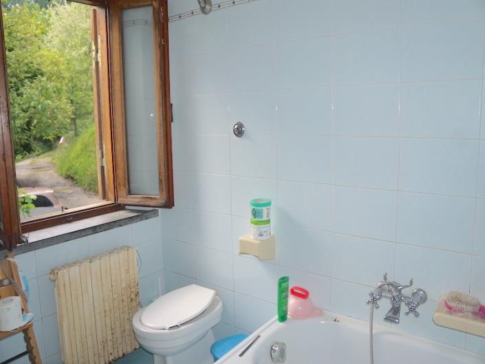 Image No.9-5 Bed House for sale