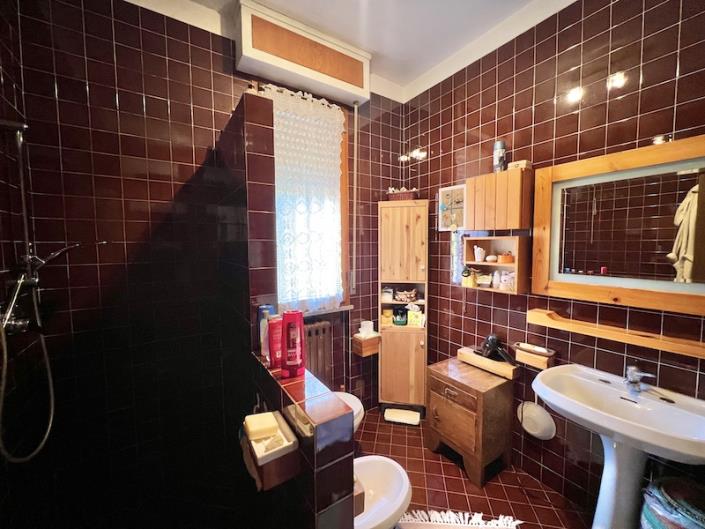 Image No.17-3 Bed Apartment for sale