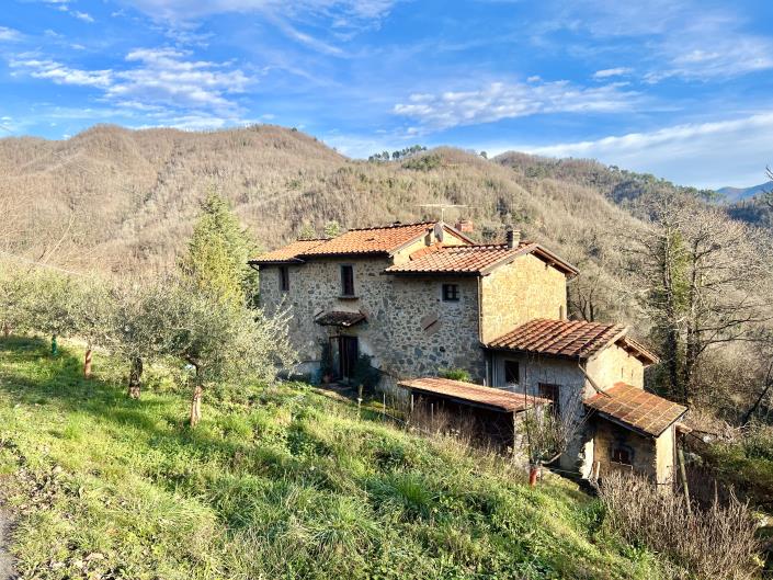 Image No.21-5 Bed Farmhouse for sale