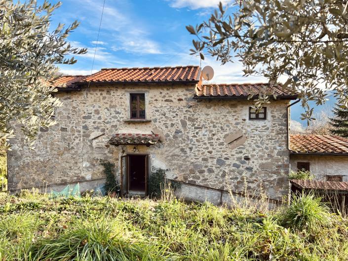 Image No.16-5 Bed Farmhouse for sale