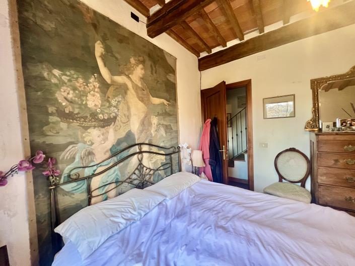 Image No.31-5 Bed Farmhouse for sale