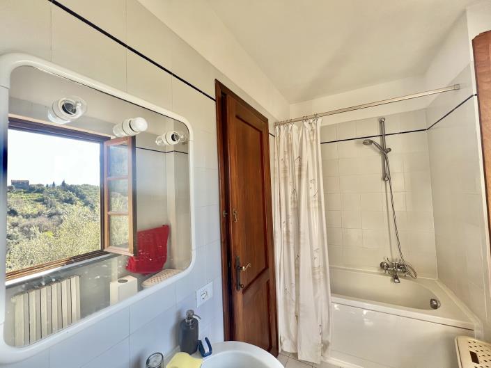 Image No.9-3 Bed Villa for sale