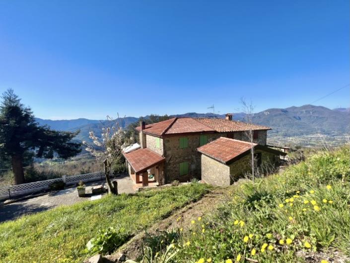 Image No.17-2 Bed Country House for sale