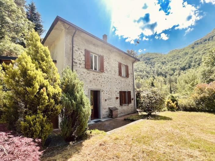 Image No.12-4 Bed House for sale