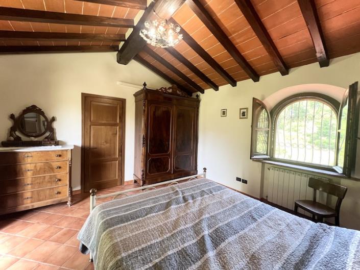 Image No.29-3 Bed Farmhouse for sale