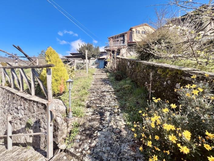 Image No.11-2 Bed House for sale