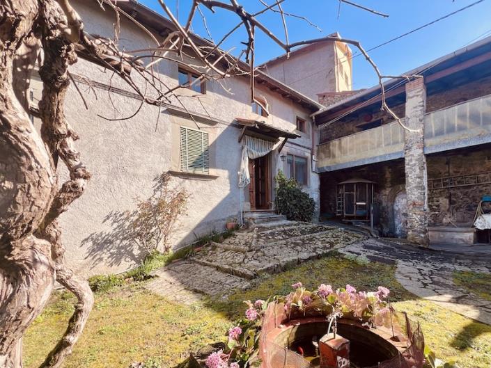 Image No.5-2 Bed House for sale