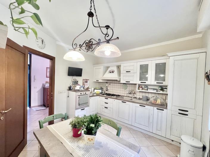 Image No.2-3 Bed House for sale