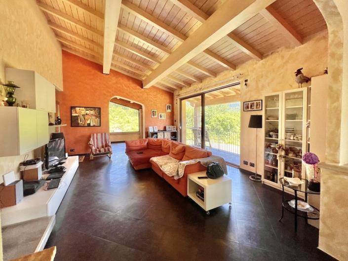 Image No.17-3 Bed House for sale