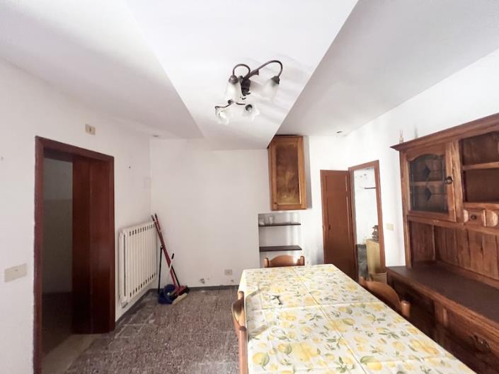 Image No.13-2 Bed House for sale