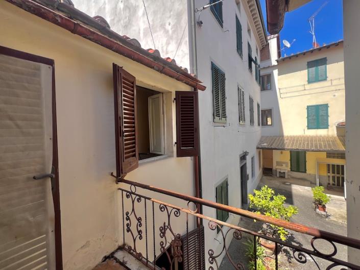 Image No.4-2 Bed House for sale