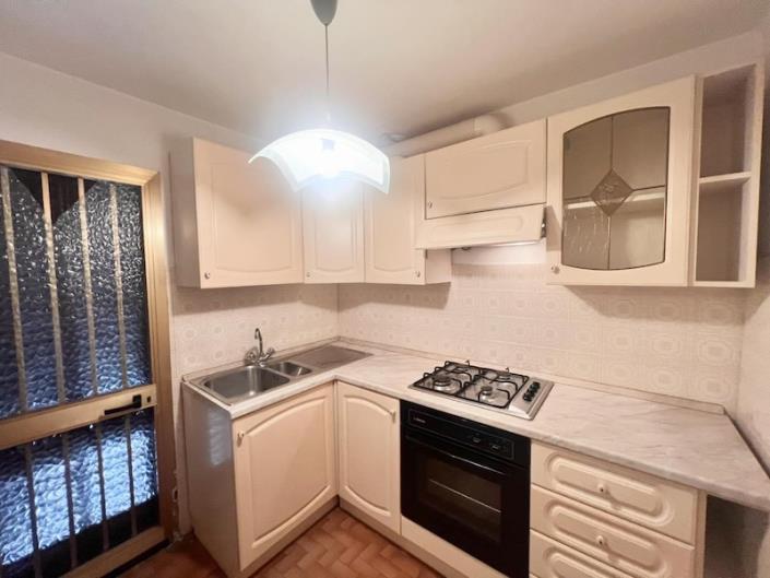 Image No.5-2 Bed House for sale