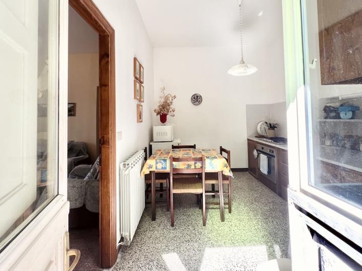 Image No.21-2 Bed Apartment for sale