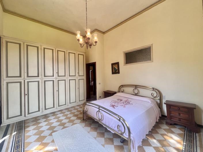 Image No.6-6 Bed Villa / Detached for sale