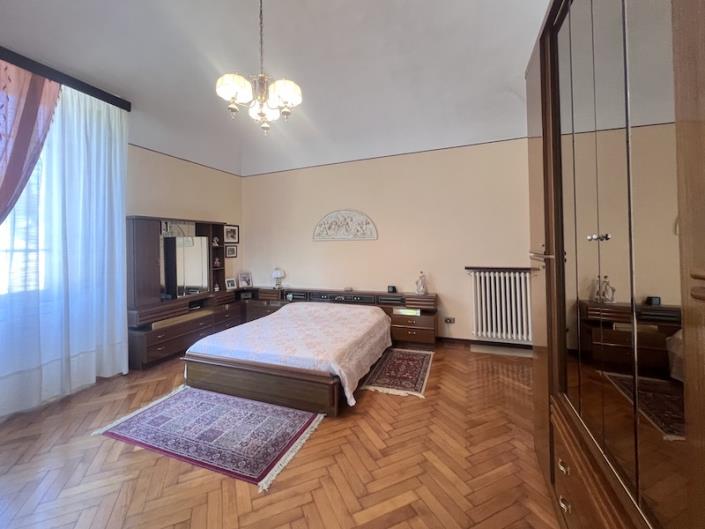 Image No.23-6 Bed Villa / Detached for sale