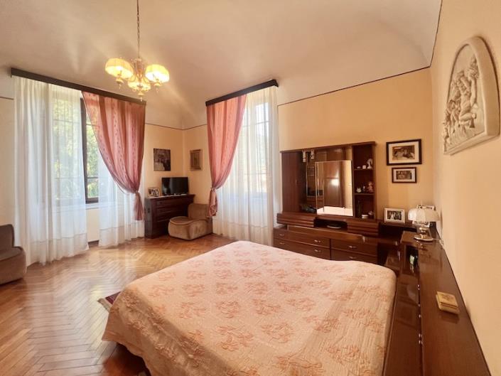 Image No.45-6 Bed Villa / Detached for sale