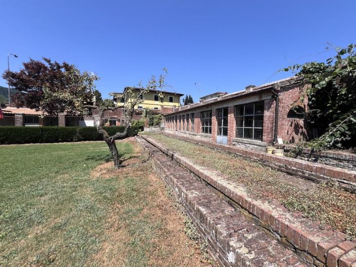 Image No.43-6 Bed Villa / Detached for sale