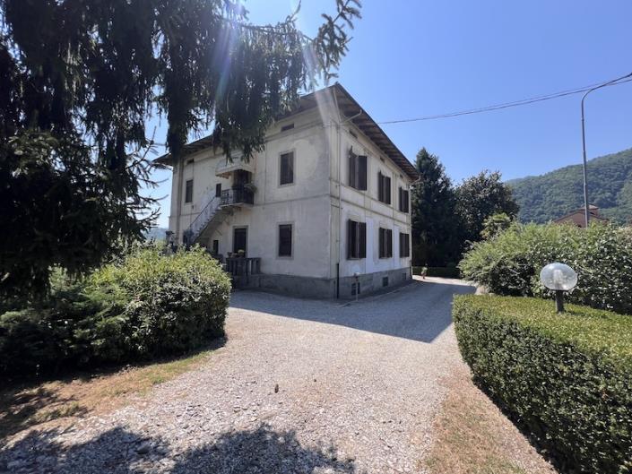 Image No.40-6 Bed Villa / Detached for sale