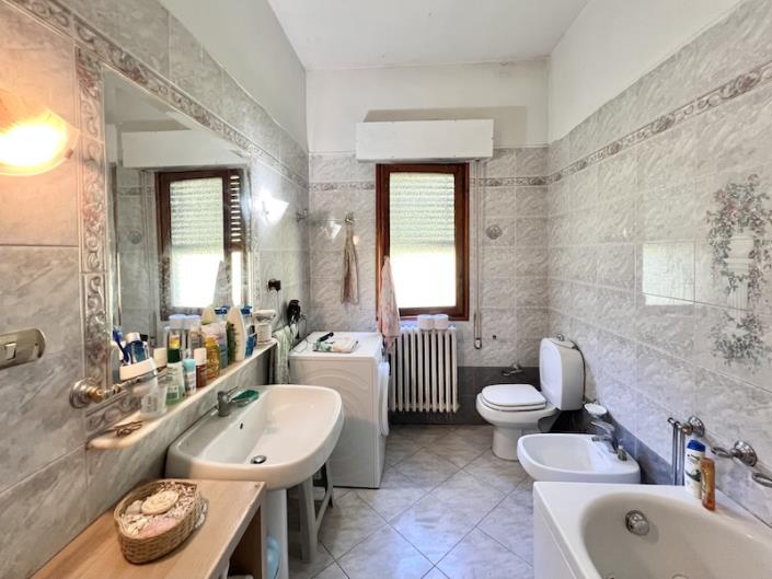 Image No.23-3 Bed House for sale