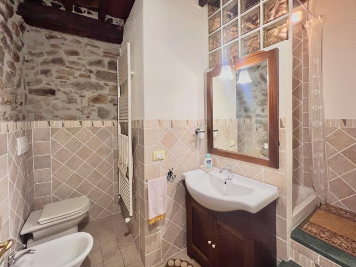 Image No.9-1 Bed House for sale