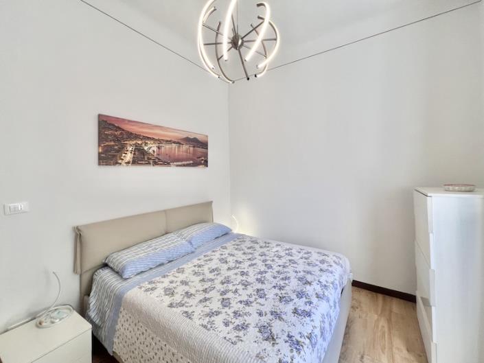 Image No.6-2 Bed House for sale