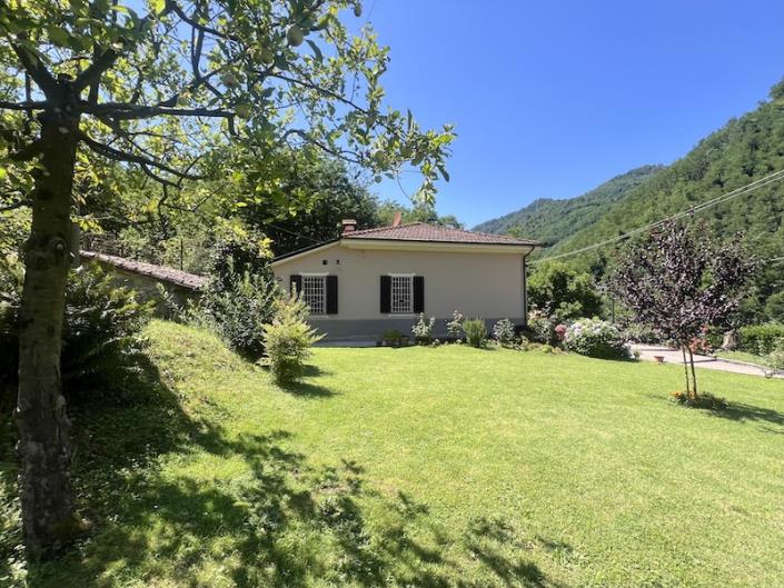 Image No.5-2 Bed House for sale