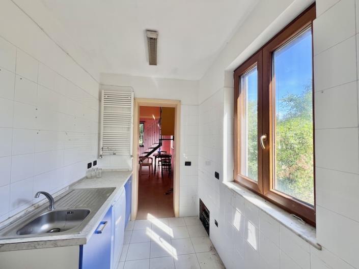 Image No.2-2 Bed Commercial for sale