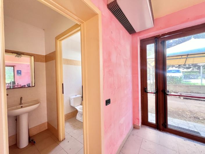 Image No.20-2 Bed Commercial for sale