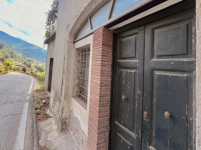 Image No.12-2 Bed House for sale