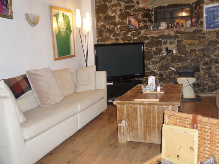 Image No.2-6 Bed House for sale