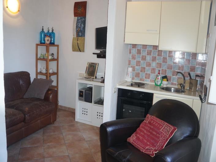 Image No.15-6 Bed House for sale