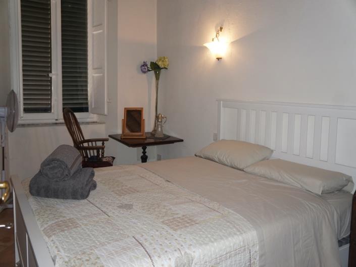 Image No.25-6 Bed House for sale